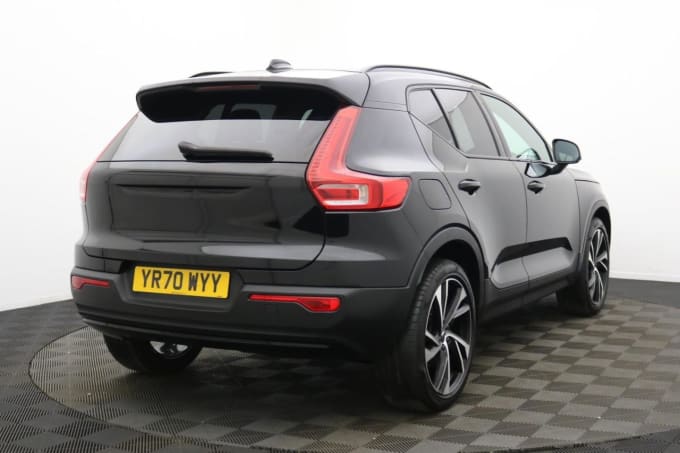 2025 Volvo Xc40