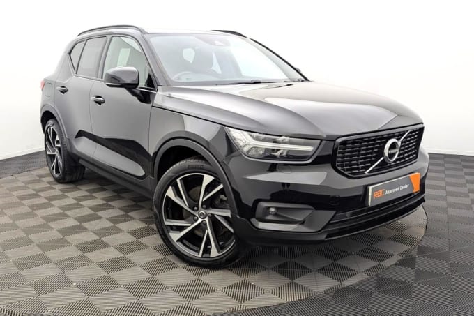 2025 Volvo Xc40
