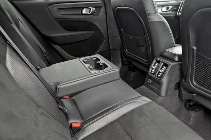 2025 Volvo Xc40