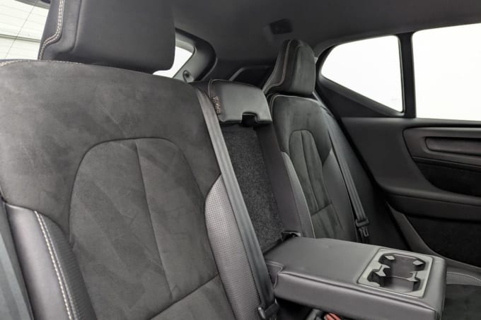2025 Volvo Xc40