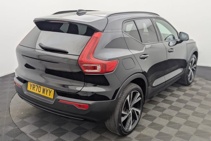 2025 Volvo Xc40