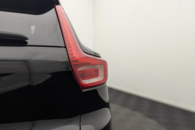 2025 Volvo Xc40