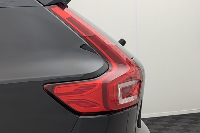 2025 Volvo Xc40