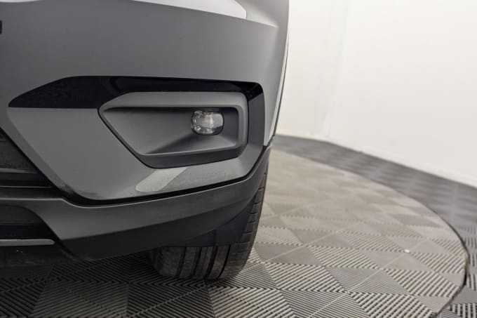 2025 Volvo Xc40