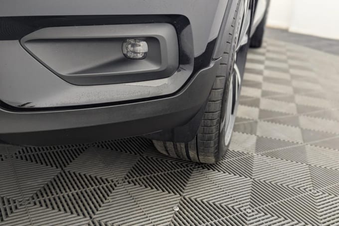 2025 Volvo Xc40