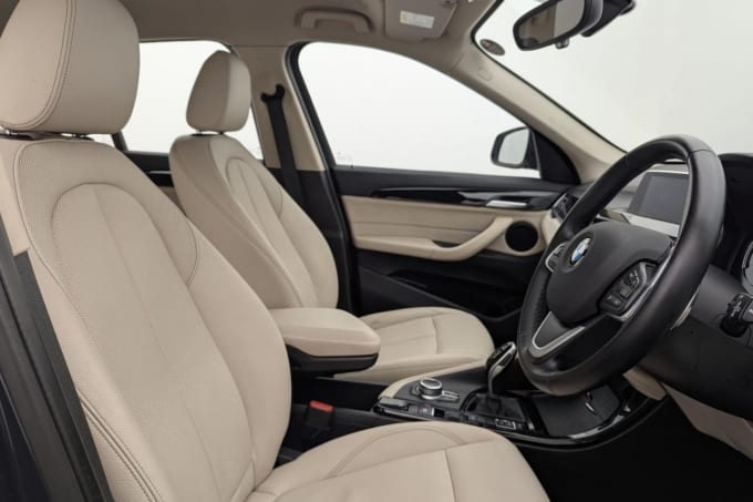 2025 BMW X1