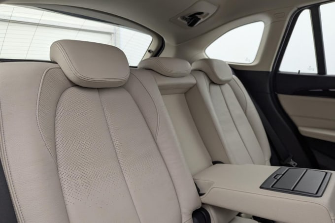 2025 BMW X1