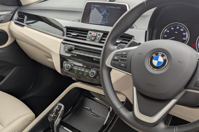 2025 BMW X1