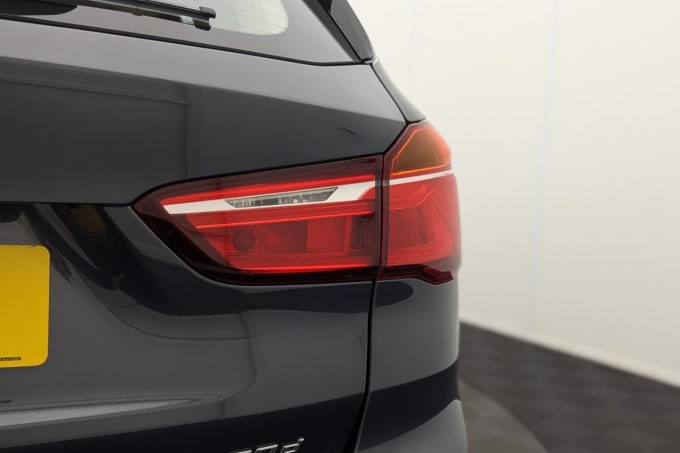 2025 BMW X1