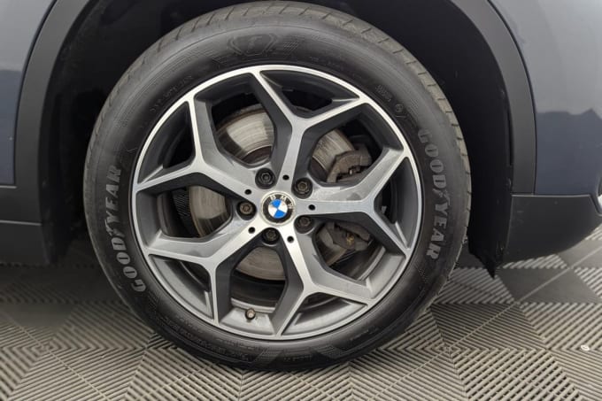 2025 BMW X1