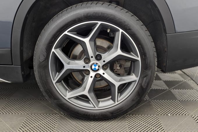 2025 BMW X1