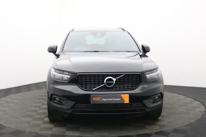 2025 Volvo Xc40