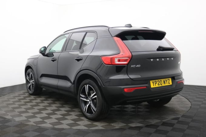 2025 Volvo Xc40