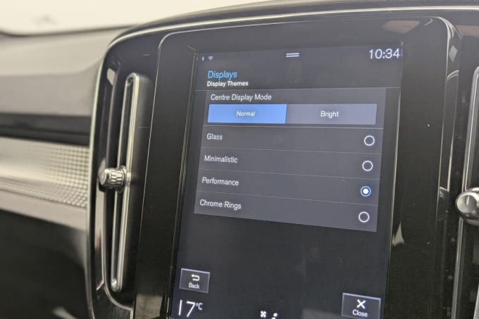 2025 Volvo Xc40