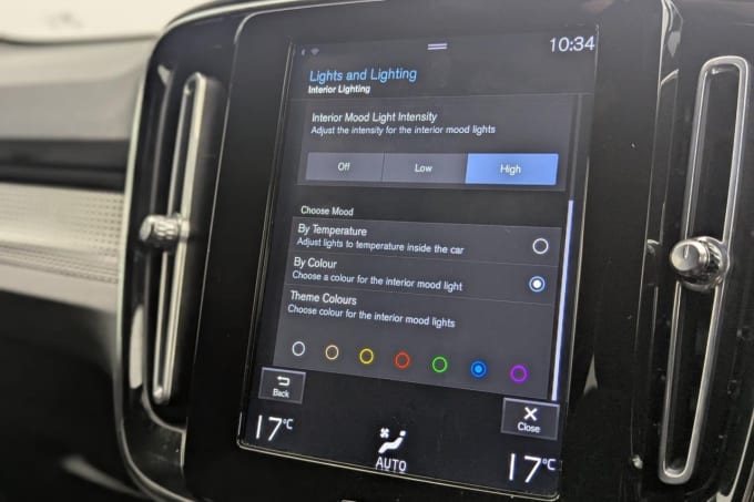 2025 Volvo Xc40