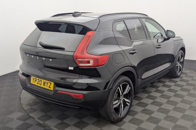 2025 Volvo Xc40
