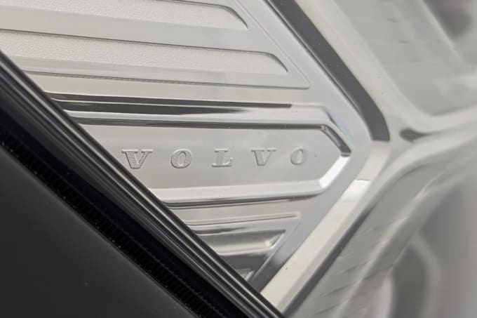 2025 Volvo Xc40