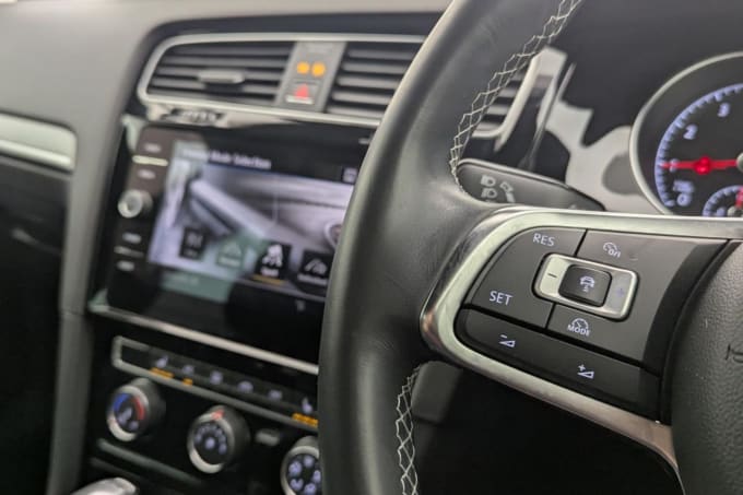 2025 Volkswagen Golf