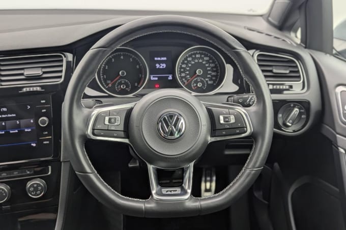 2025 Volkswagen Golf