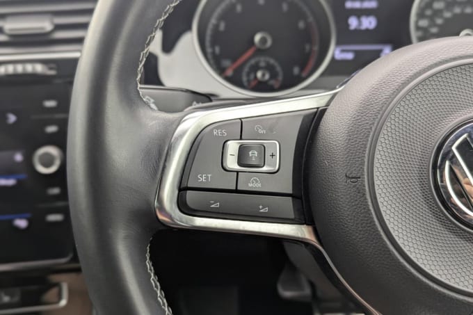 2025 Volkswagen Golf