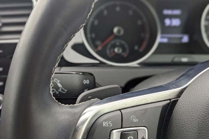 2025 Volkswagen Golf