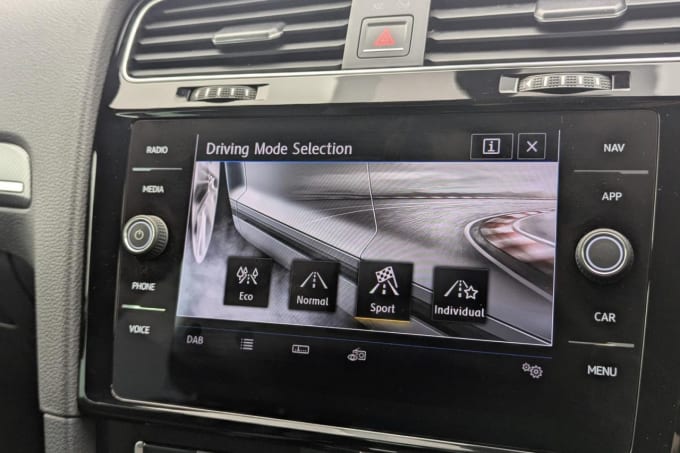 2025 Volkswagen Golf