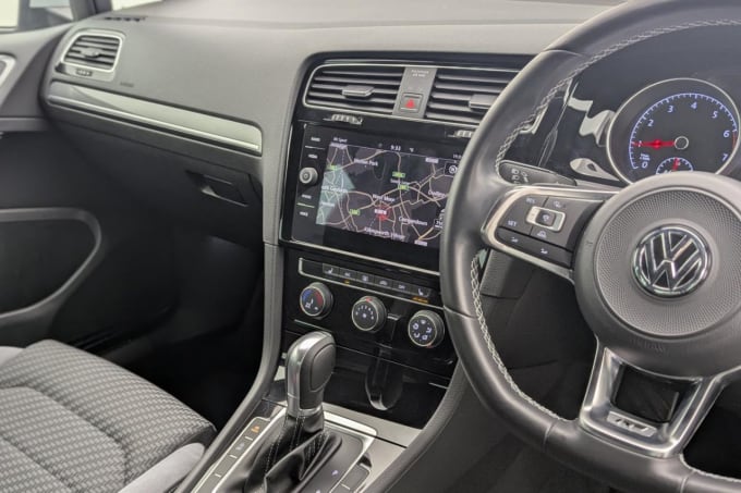2025 Volkswagen Golf