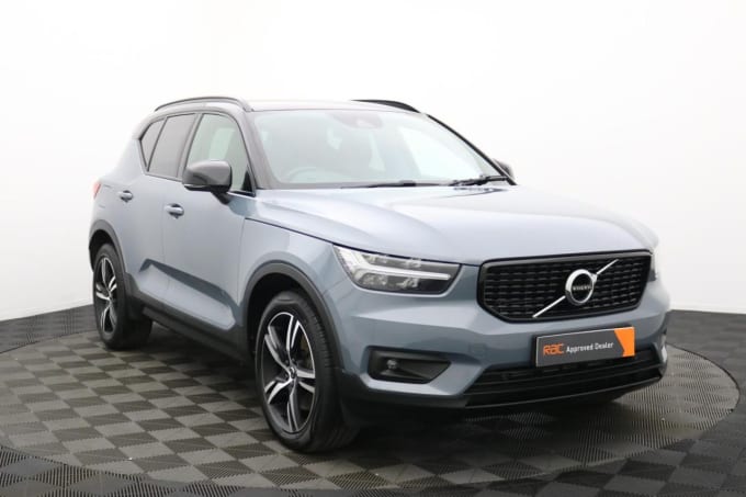 2025 Volvo Xc40
