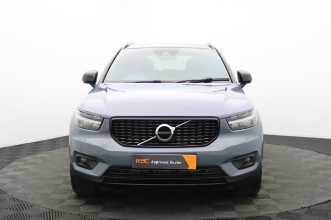 2025 Volvo Xc40