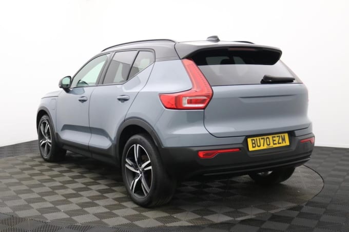 2025 Volvo Xc40