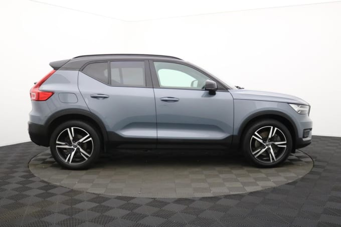 2025 Volvo Xc40