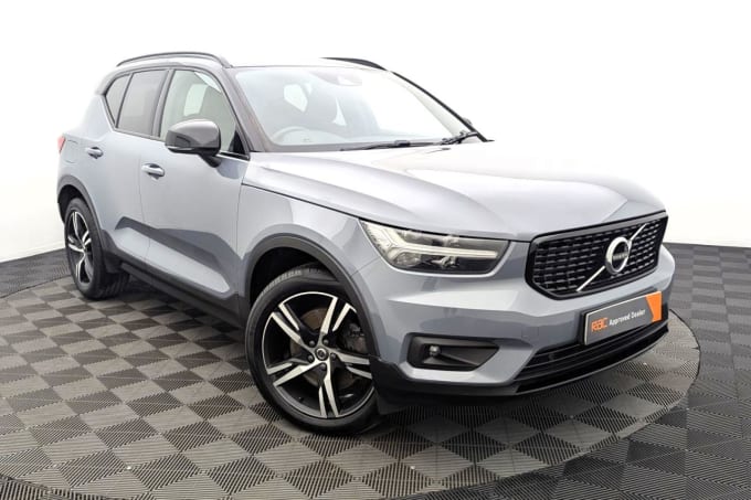 2025 Volvo Xc40