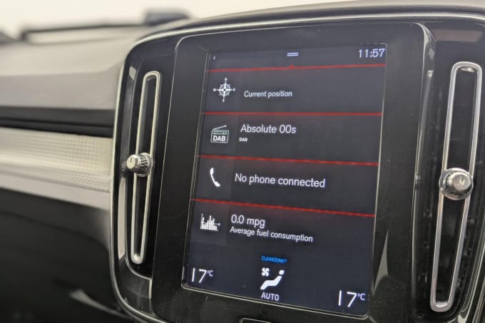 2025 Volvo Xc40