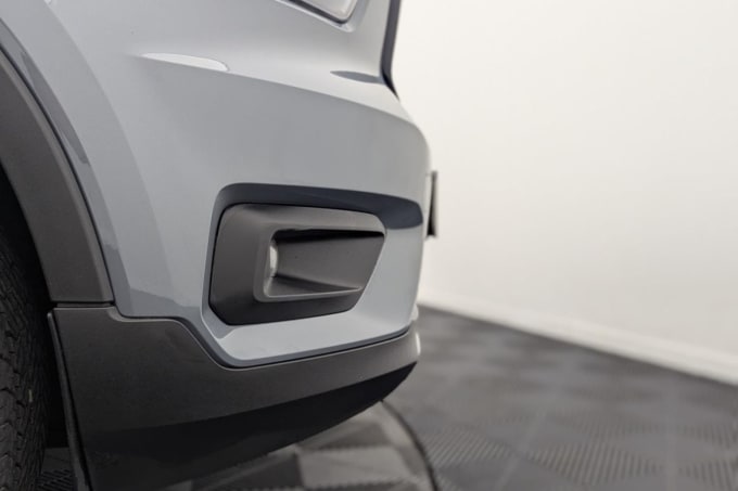 2025 Volvo Xc40