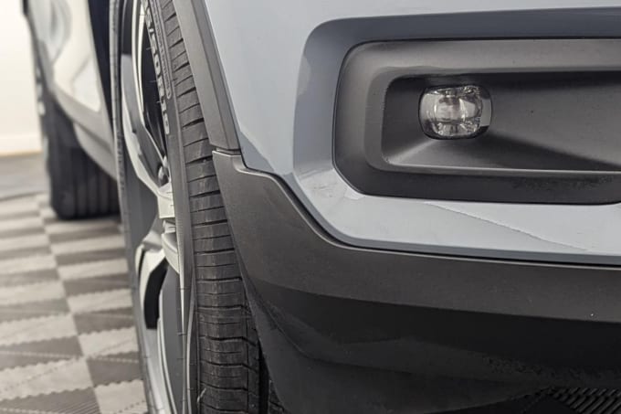 2025 Volvo Xc40
