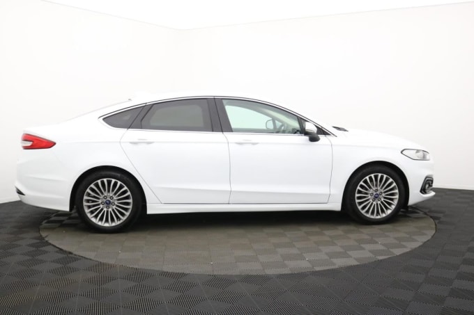 2025 Ford Mondeo