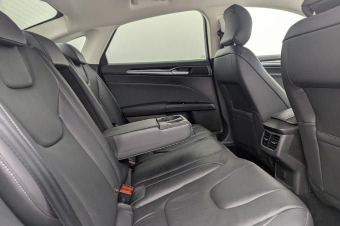 2025 Ford Mondeo