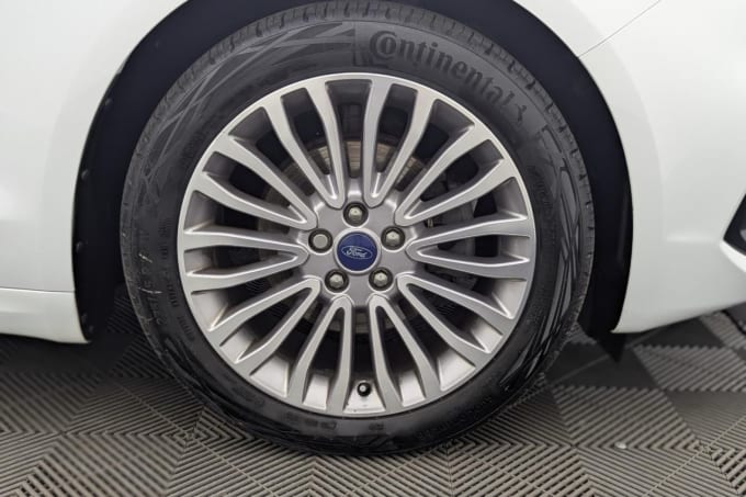 2025 Ford Mondeo