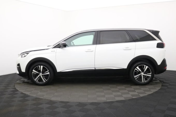 2025 Peugeot 5008