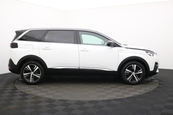 2025 Peugeot 5008