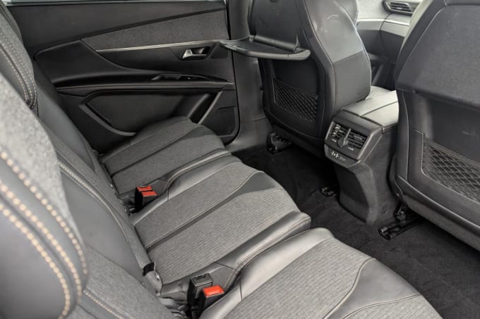 2025 Peugeot 5008