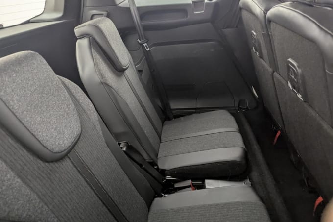 2025 Peugeot 5008
