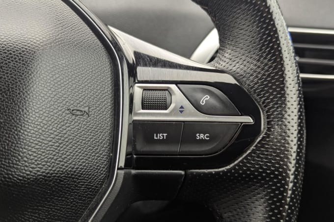 2025 Peugeot 5008