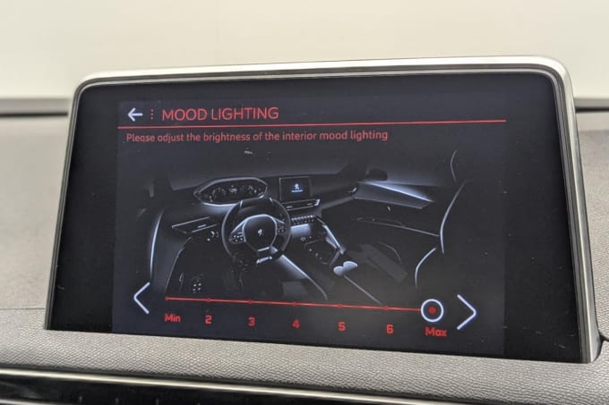 2025 Peugeot 5008
