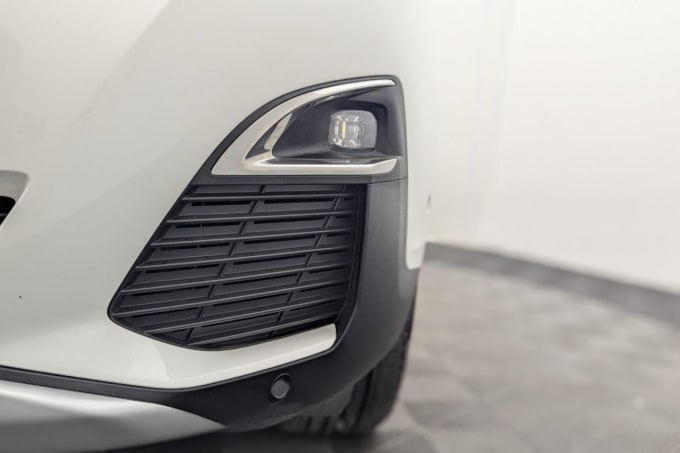 2025 Peugeot 5008