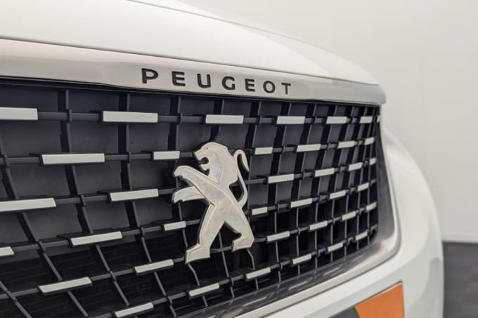 2025 Peugeot 5008