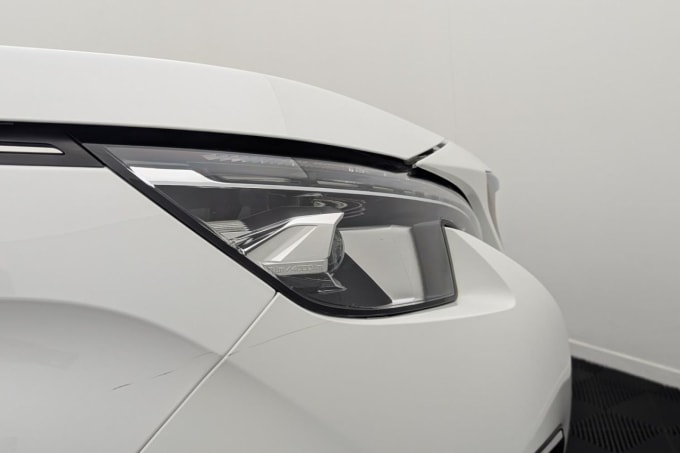 2025 Peugeot 5008