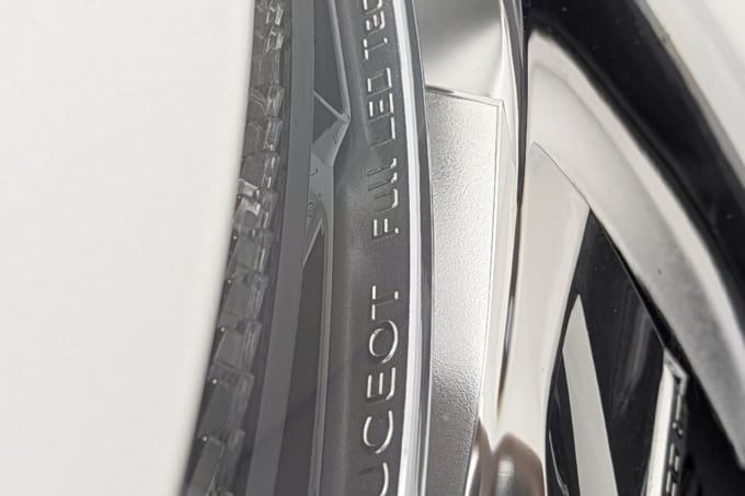 2025 Peugeot 5008