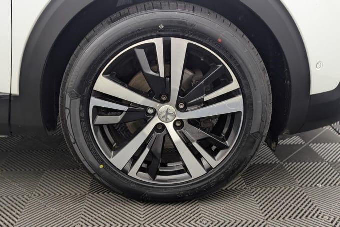 2025 Peugeot 5008