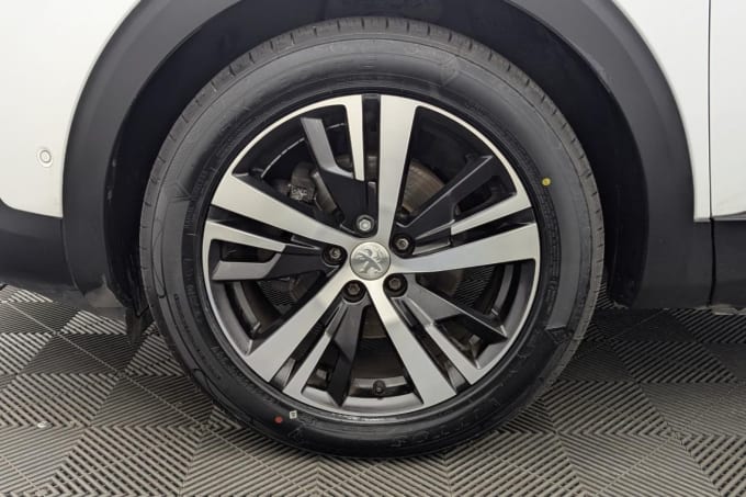 2025 Peugeot 5008